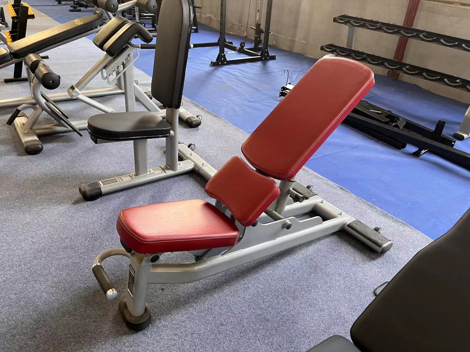 Commercial Incline to Decline Lifting Bench image 2