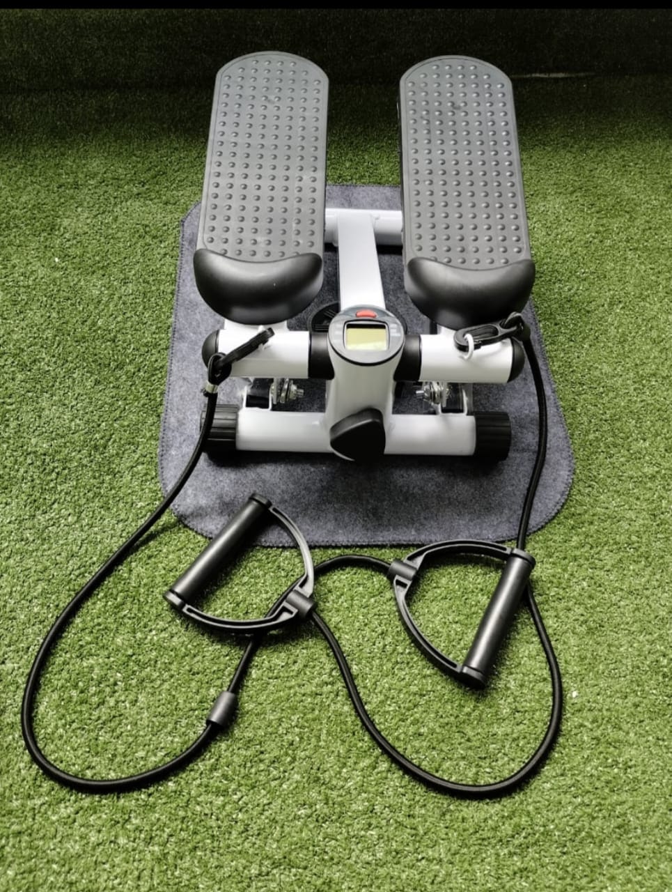LATERAL MINI STEPPER WITH RESISTANCE BANDS image 4